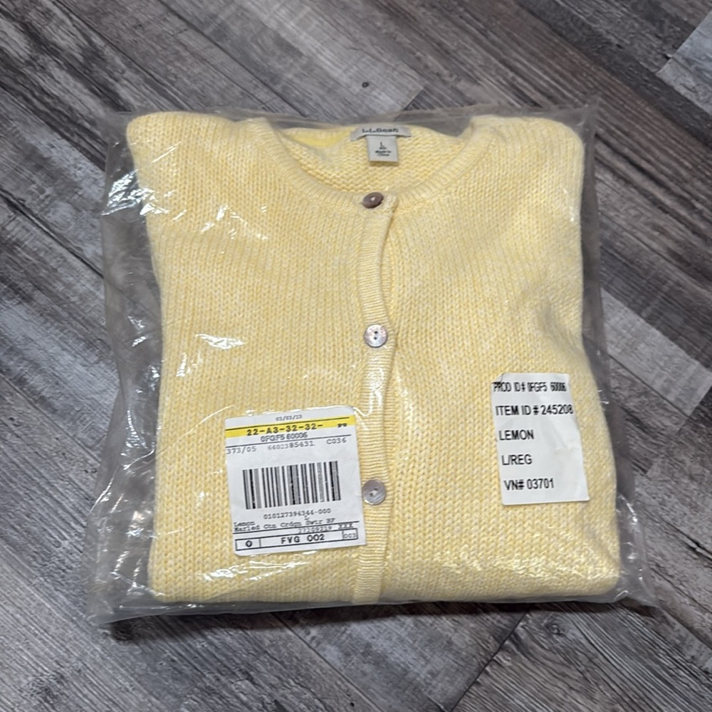 NEW L.L. Bean Women’s Button Front Cardigan Sweater Size L - Picture 9 of 13
